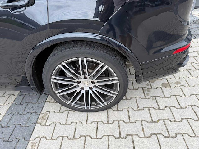 Porsche - cayenne - 4.2 v8 d s - personenauto - 2015 - afbeelding 13 van  30