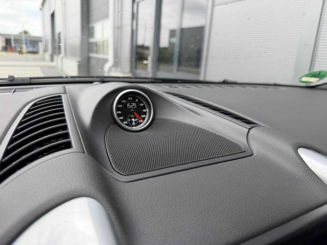 Porsche - cayenne - 4.2 v8 d s - personenauto - 2015 - afbeelding 16 van  30