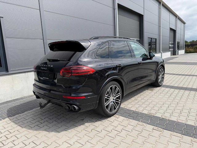Porsche - cayenne - 4.2 v8 d s - personenauto - 2015 - afbeelding 22 van  30