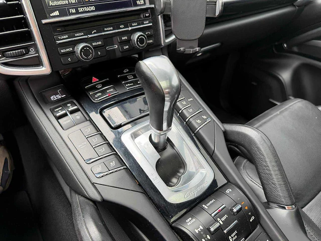 Porsche - cayenne - 4.2 v8 d s - personenauto - 2015 - afbeelding 8 van  21