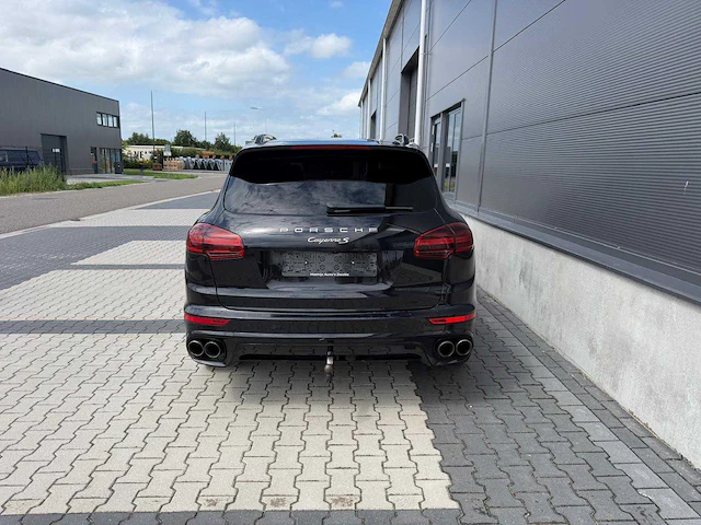 Porsche - cayenne - 4.2 v8 d s - personenauto - 2015 - afbeelding 17 van  21