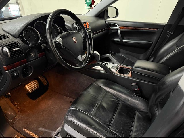 Porsche - cayenne - 4.5 340 pk - personenauto - 2003 - afbeelding 4 van  33