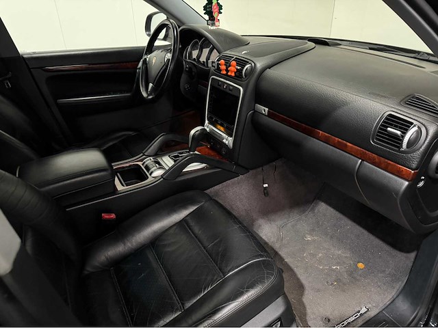Porsche - cayenne - 4.5 340 pk - personenauto - 2003 - afbeelding 8 van  33