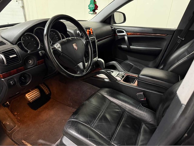 Porsche - cayenne - 4.5 340 pk - personenauto - 2003 - afbeelding 19 van  33