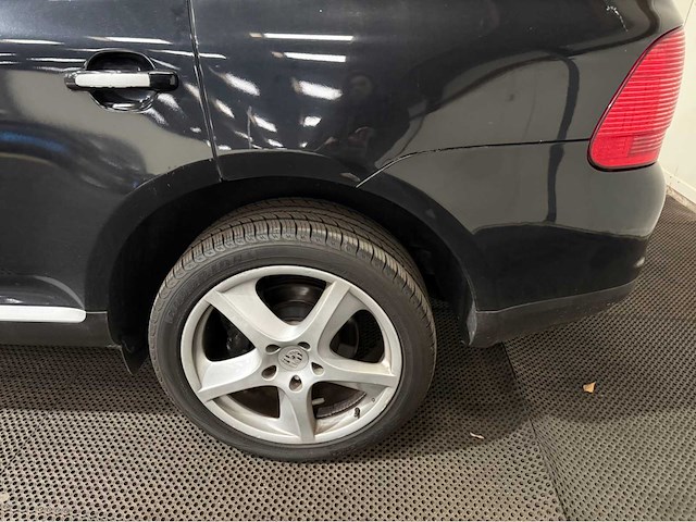 Porsche - cayenne - 4.5 340 pk - personenauto - 2003 - afbeelding 24 van  33