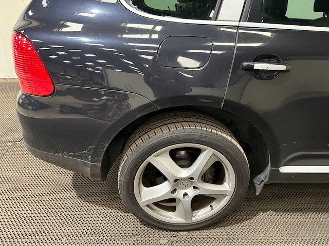 Porsche - cayenne - 4.5 340 pk - personenauto - 2003 - afbeelding 25 van  33