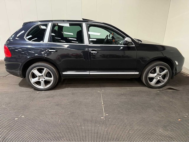 Porsche - cayenne - 4.5 340 pk - personenauto - 2003 - afbeelding 23 van  33