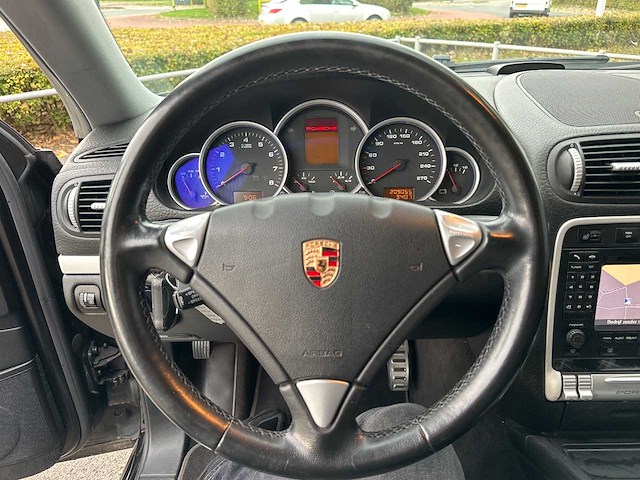 Porsche - cayenne - 4.5 s - car - 2005 - afbeelding 32 van  35