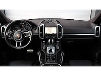 Porsche - cayenne - 4.8 turbo - 6-zkp-71 - 2015 - afbeelding 15 van  36