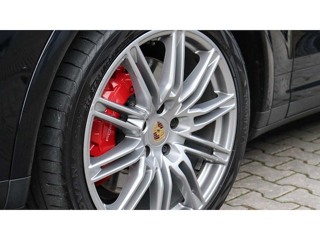 Porsche - cayenne - 4.8 turbo - 6-zkp-71 - 2015 - afbeelding 29 van  36