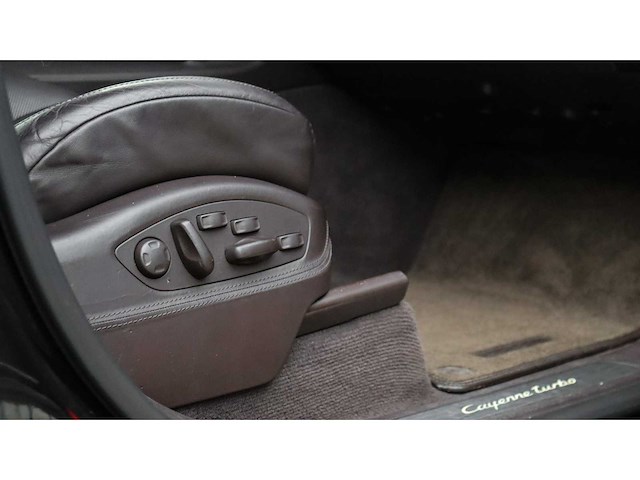 Porsche - cayenne - 4.8 turbo - 6-zkp-71 - 2015 - afbeelding 15 van  37