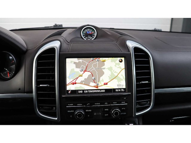 Porsche - cayenne - 4.8 turbo - 6-zkp-71 - 2015 - afbeelding 19 van  37