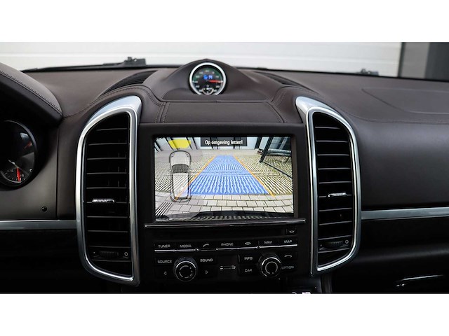 Porsche - cayenne - 4.8 turbo - 6-zkp-71 - 2015 - afbeelding 20 van  37