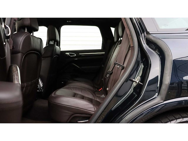 Porsche - cayenne - 4.8 turbo - 6-zkp-71 - 2015 - afbeelding 26 van  37
