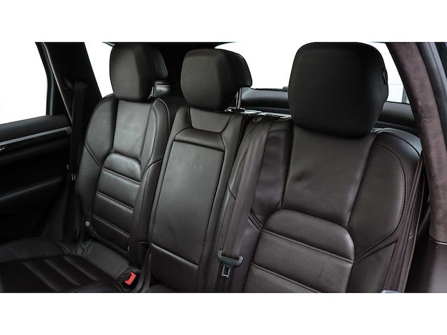 Porsche - cayenne - 4.8 turbo - 6-zkp-71 - 2015 - afbeelding 27 van  37
