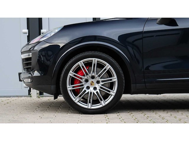 Porsche - cayenne - 4.8 turbo - 6-zkp-71 - 2015 - afbeelding 33 van  37