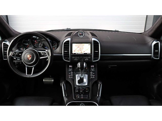 Porsche - cayenne - 4.8 turbo - 6-zkp-71 - 2015 - afbeelding 15 van  37