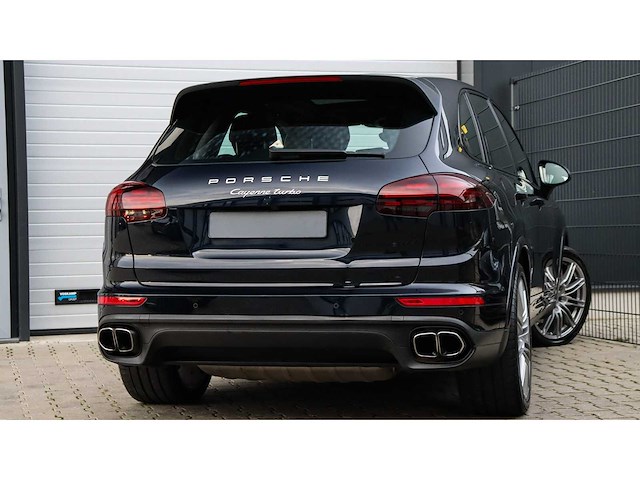 Porsche - cayenne - 4.8 turbo - 6-zkp-71 - 2015 - afbeelding 32 van  37