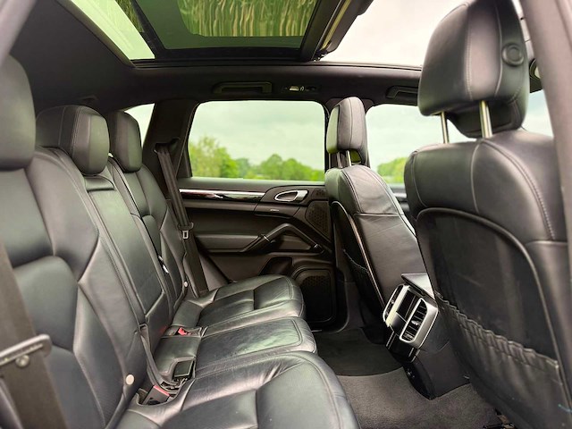 Porsche - cayenne s - 3.0 s e-hybrid - 2015 - tk-937-f - personenauto - afbeelding 8 van  16