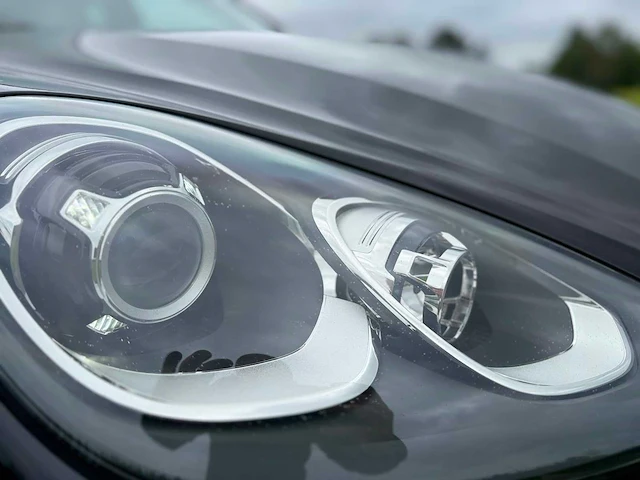 Porsche - cayenne s - 3.0 s e-hybrid - 2015 - tk-937-f - personenauto - afbeelding 2 van  19