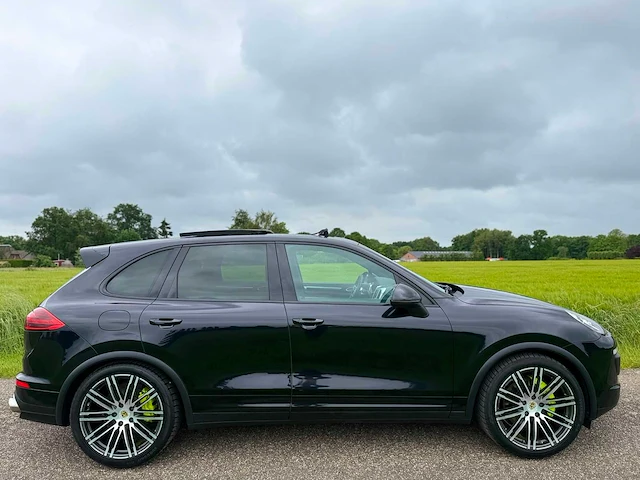Porsche - cayenne s - 3.0 s e-hybrid - 2015 - tk-937-f - personenauto - afbeelding 17 van  19