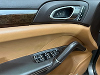 Porsche - cayenne s - hybrid - personenauto - 2012 - afbeelding 9 van  31