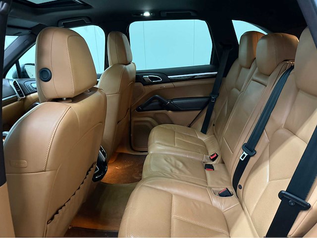 Porsche - cayenne s - hybrid - personenauto - 2012 - afbeelding 11 van  31