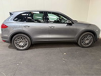 Porsche - cayenne s - hybrid - personenauto - 2012 - afbeelding 26 van  31