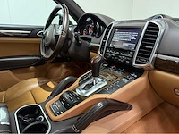 Porsche - cayenne s - hybrid - personenauto - 2012 - afbeelding 2 van  29