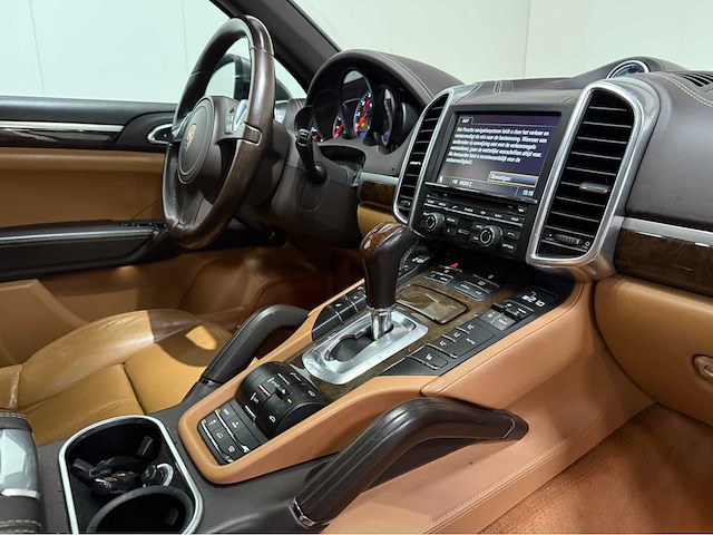 Porsche - cayenne s - hybrid - personenauto - 2012 - afbeelding 2 van  23