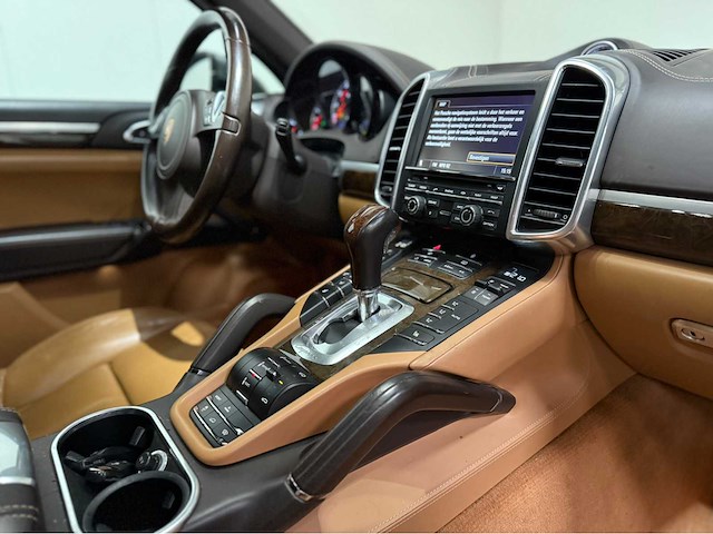 Porsche - cayenne s - hybrid - personenauto - 2012 - afbeelding 6 van  23