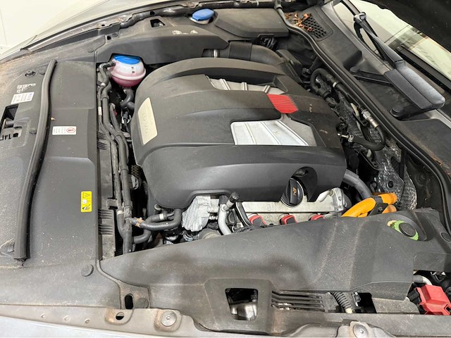 Porsche - cayenne s - hybrid - personenauto - 2012 - afbeelding 17 van  23