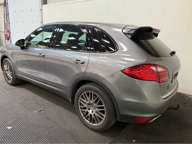 Porsche - cayenne s - hybrid - personenauto - 2012 - afbeelding 16 van  23