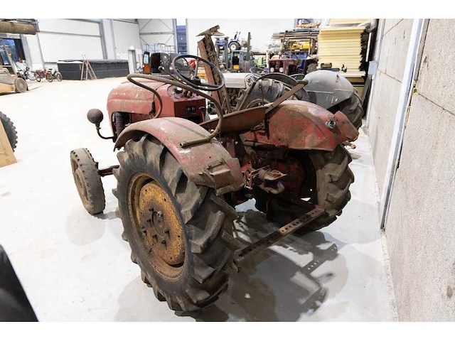 Porsche - junior - vintage tractor - afbeelding 4 van  9