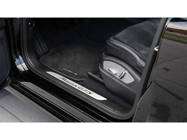 Porsche - macan - 3.0 gts - 2018 - xr-078-j - afbeelding 2 van  29