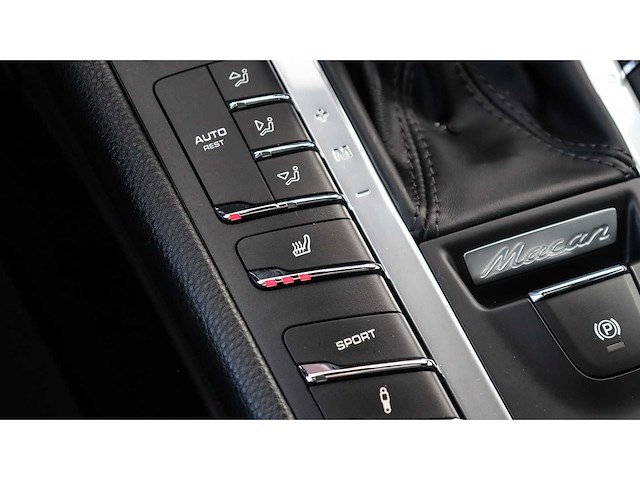 Porsche - macan - 3.0 gts - 2018 - xr-078-j - afbeelding 17 van  29