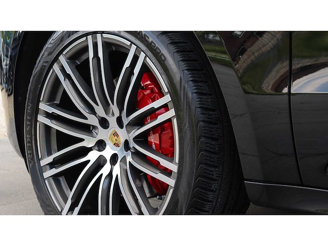 Porsche - macan - 3.0 gts - 2018 - xr-078-j - afbeelding 29 van  29