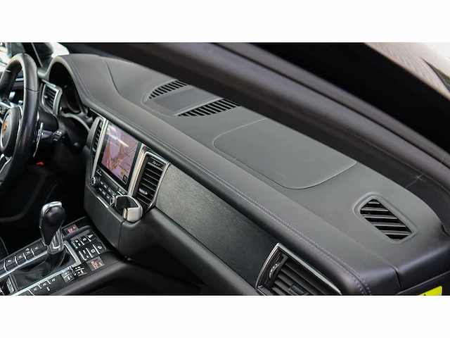 Porsche - macan - 3.0 gts - 2018 - xr-078-j - afbeelding 20 van  29