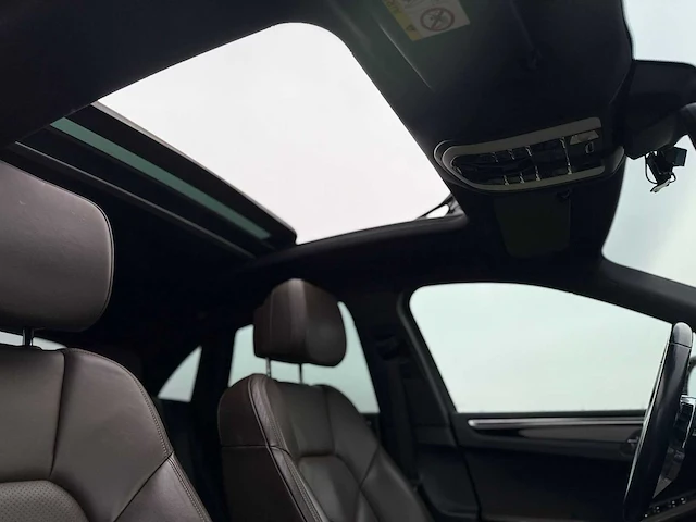 Porsche - macan - 3.0 s - 2015 - n-060-nr - personenauto - afbeelding 6 van  15