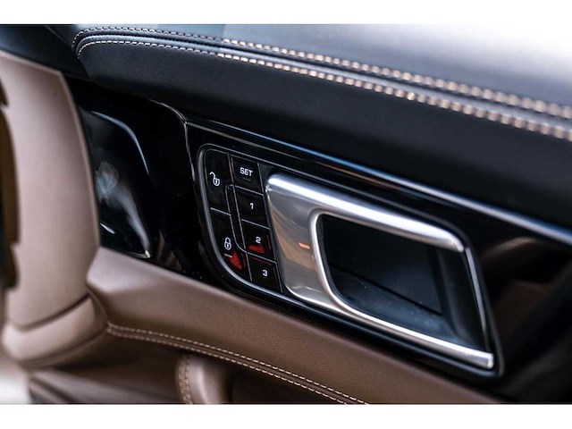 Porsche - panamera - 2.9 4s - 2017 - afbeelding 36 van  55