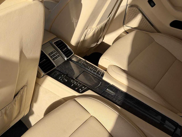 Porsche - panamera - 4.8 turbo - 500 pk - personenauto - 2009 - afbeelding 7 van  29