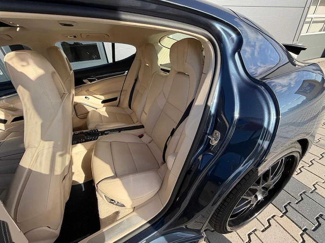 Porsche - panamera - 4.8 turbo - 500 pk - personenauto - 2009 - afbeelding 8 van  29