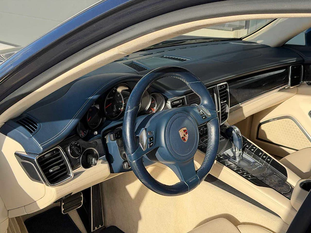 Porsche - panamera - 4.8 turbo - 500 pk - personenauto - 2009 - afbeelding 10 van  29