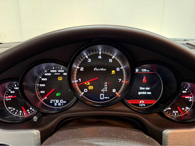 Porsche - panamera - turbo - 4.8 v8 - 500 pk personenauto - 2012 - afbeelding 27 van  37