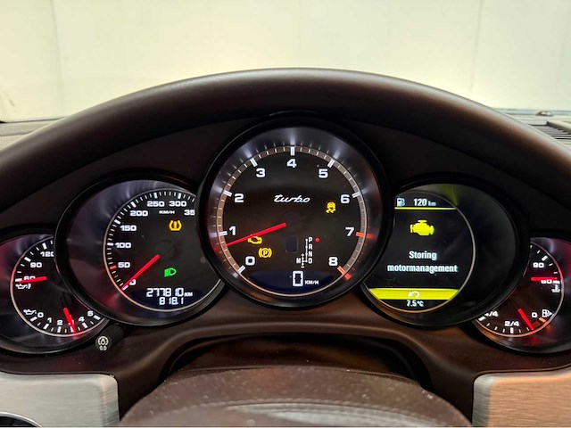 Porsche - panamera - turbo - 4.8 v8 - 500 pk personenauto - 2012 - afbeelding 26 van  37