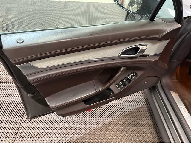 Porsche - panamera - turbo - 4.8 v8 - 500 pk personenauto - 2012 - afbeelding 29 van  37