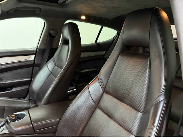 Porsche - panamera - turbo - 4.8 v8 - 500 pk personenauto - 2012 - afbeelding 9 van  35