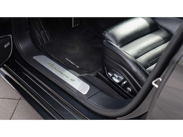Porsche - panamera sport turismo - 2.9 4 e-hybrid - sj-929-p - 2018 - afbeelding 23 van  23