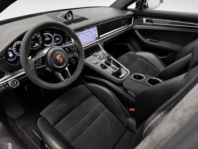 Porsche - panamera sport turismo - 4.0 gts - s-099-hs- 2019 iaw - afbeelding 25 van  29