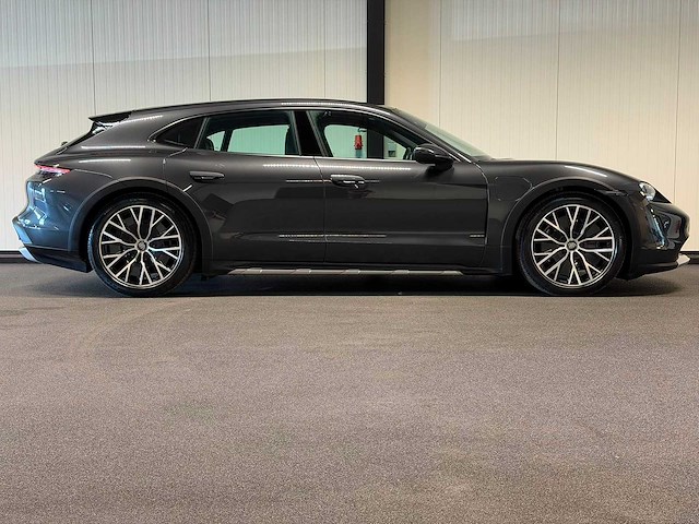 Porsche - taycan cross turismo - 4 93 kwh - krs-86-k- 2023 iaw - afbeelding 19 van  23